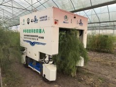 新春走下层｜新农夫守岁新农机巡田采摘！将来